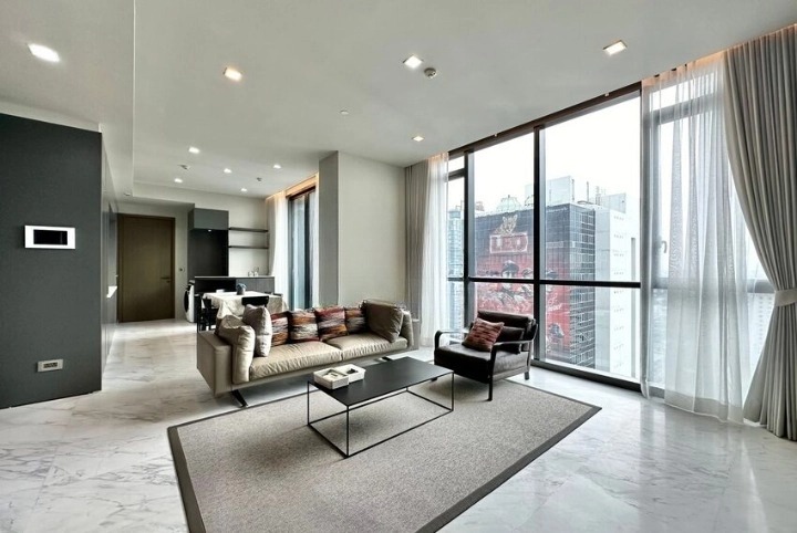 The Monument Thonglor